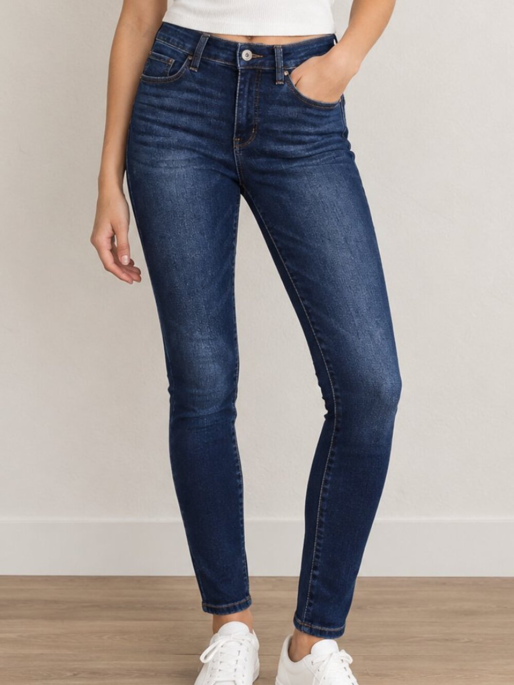American Eagle 360 Next Level Stretch Dark Wash Skinny Jeans Size 4